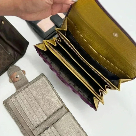 LOT of 4 Pre-loved Wallets Celine, Fendi, Salvatorre Ferragamo -PROJECT - Picture 17 of 17